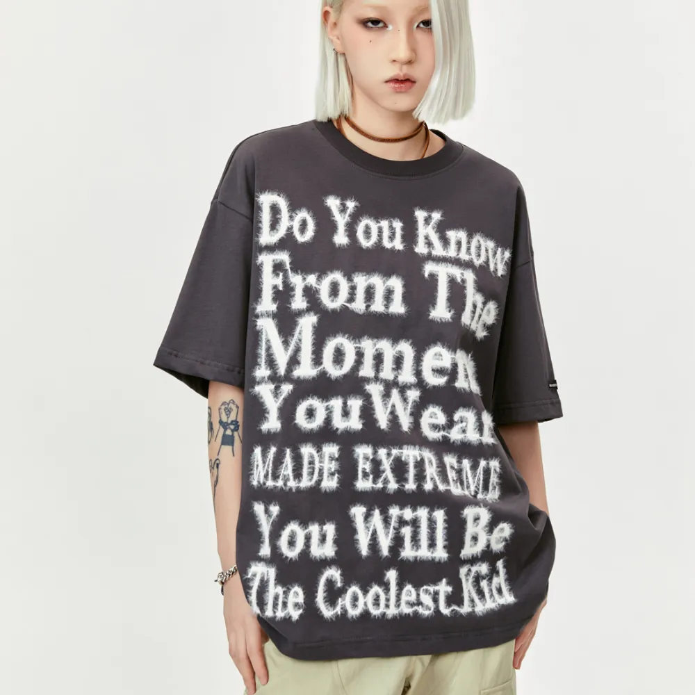 “American Loose Plush Letters” T-shirt