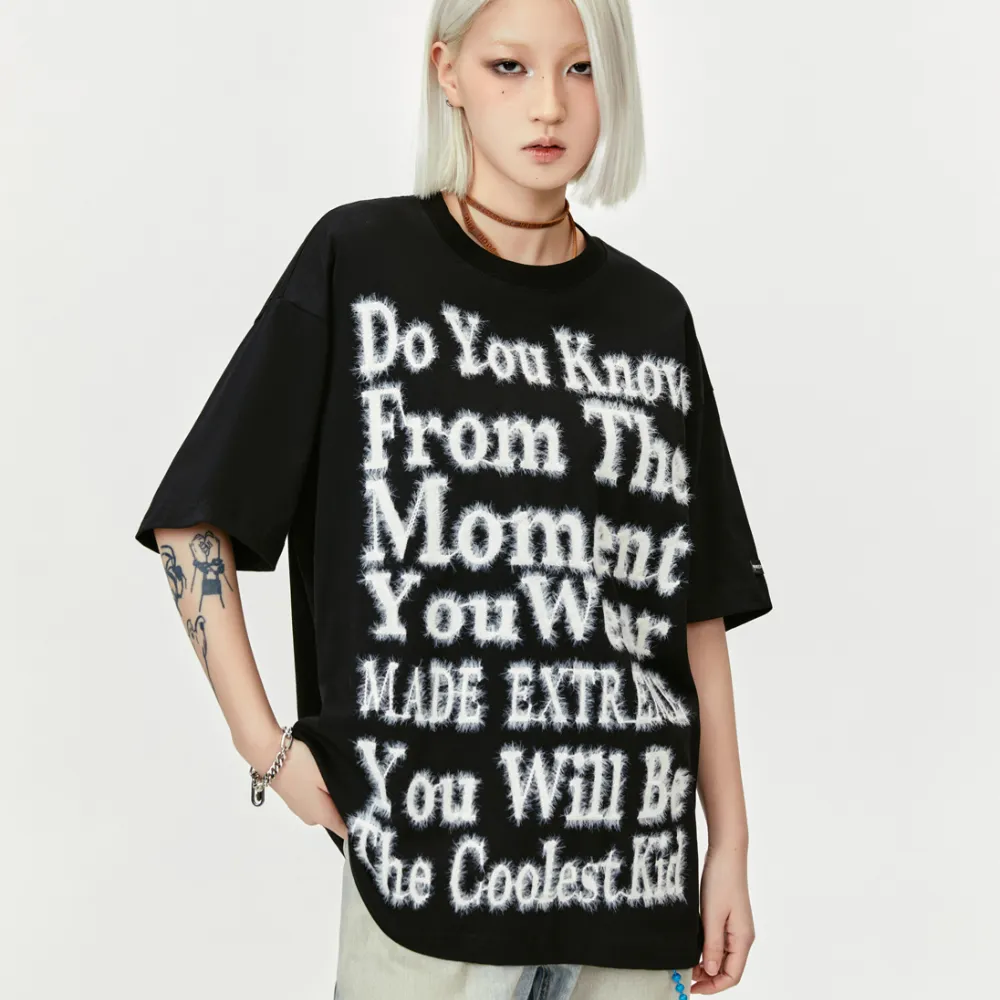 “American Loose Plush Letters” T-shirt