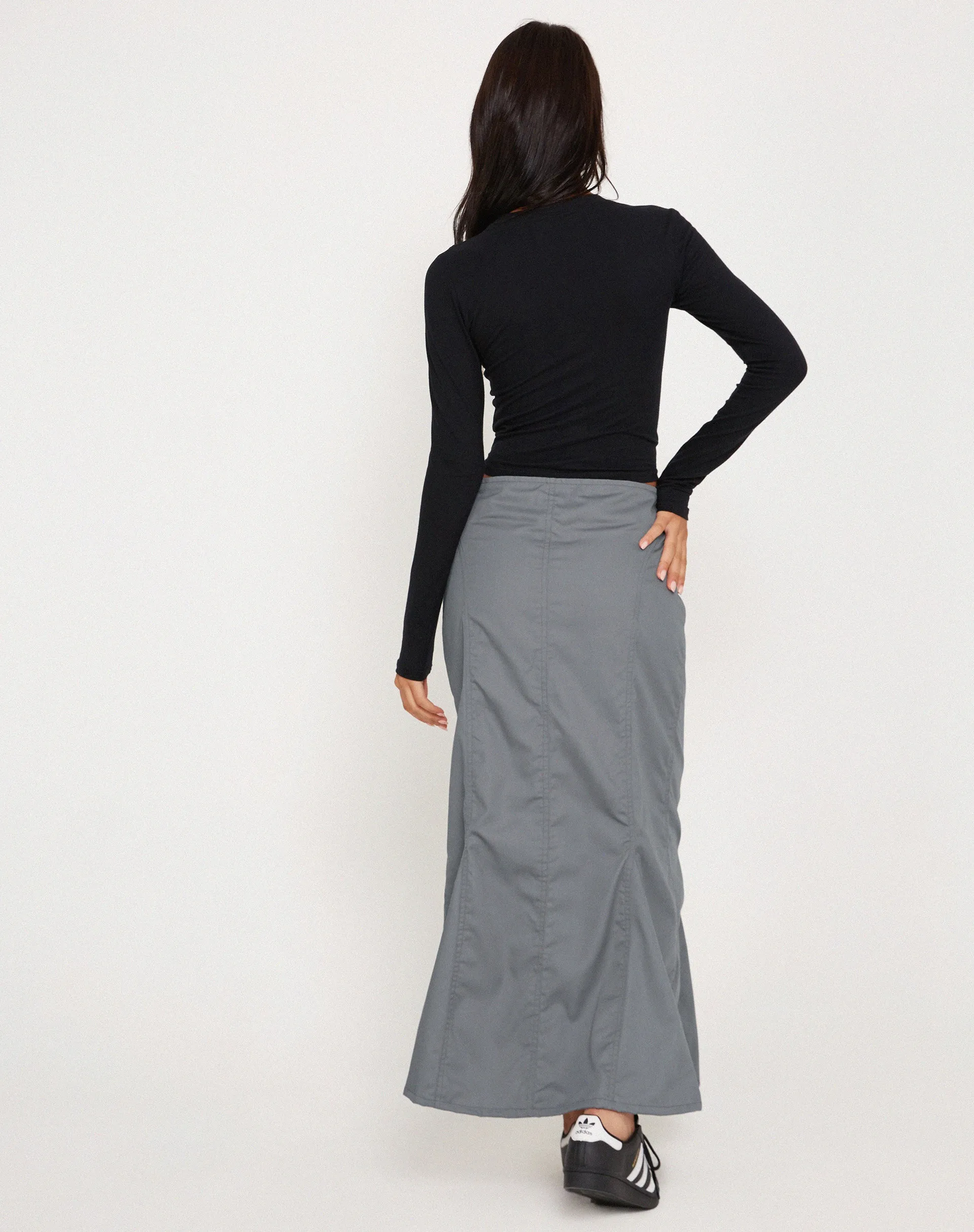 Chaeun Low Rise Midi Cargo Skirt in Grey