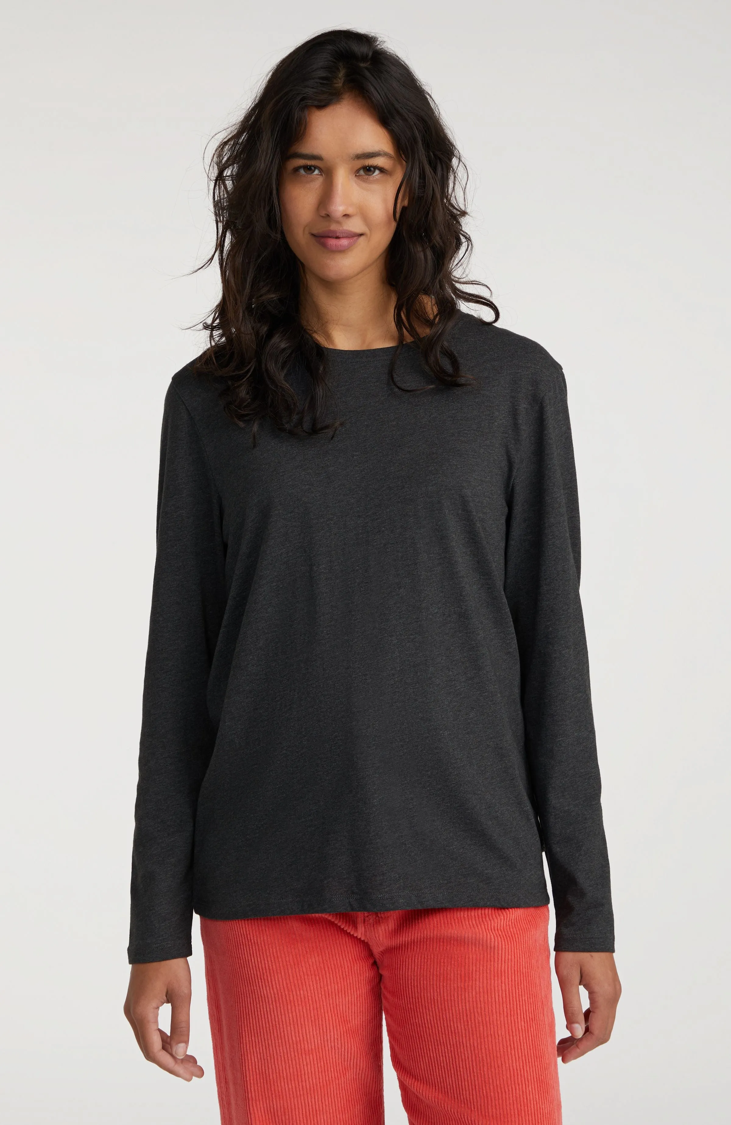 Essential Longsleeve T-Shirt | Black Out