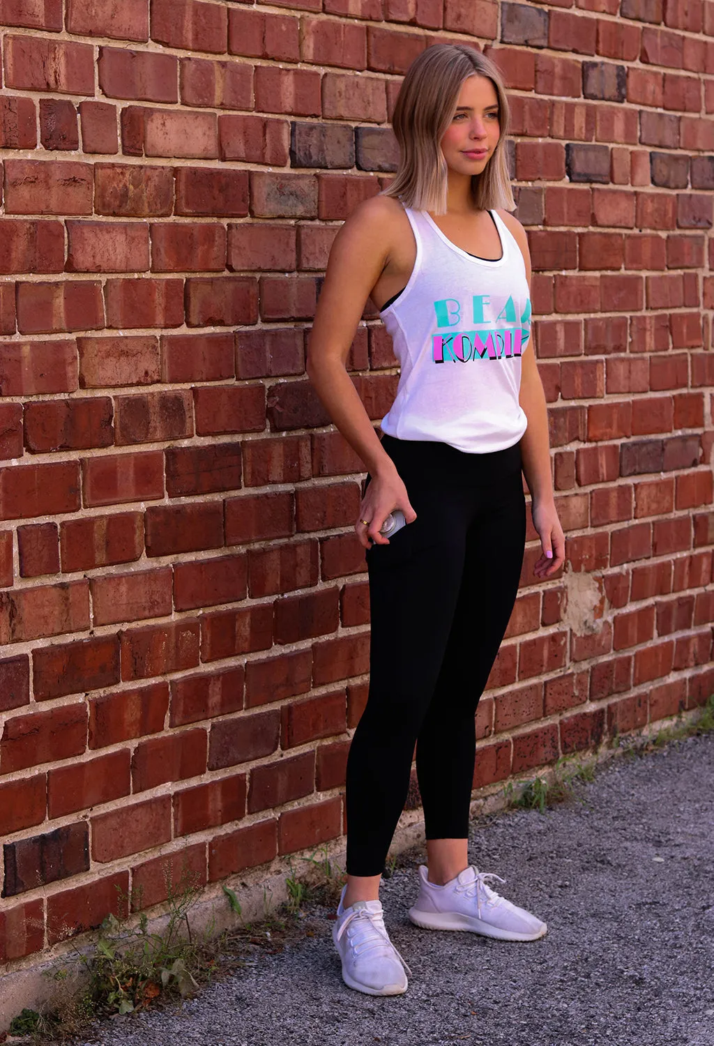 Low-rise black leggings