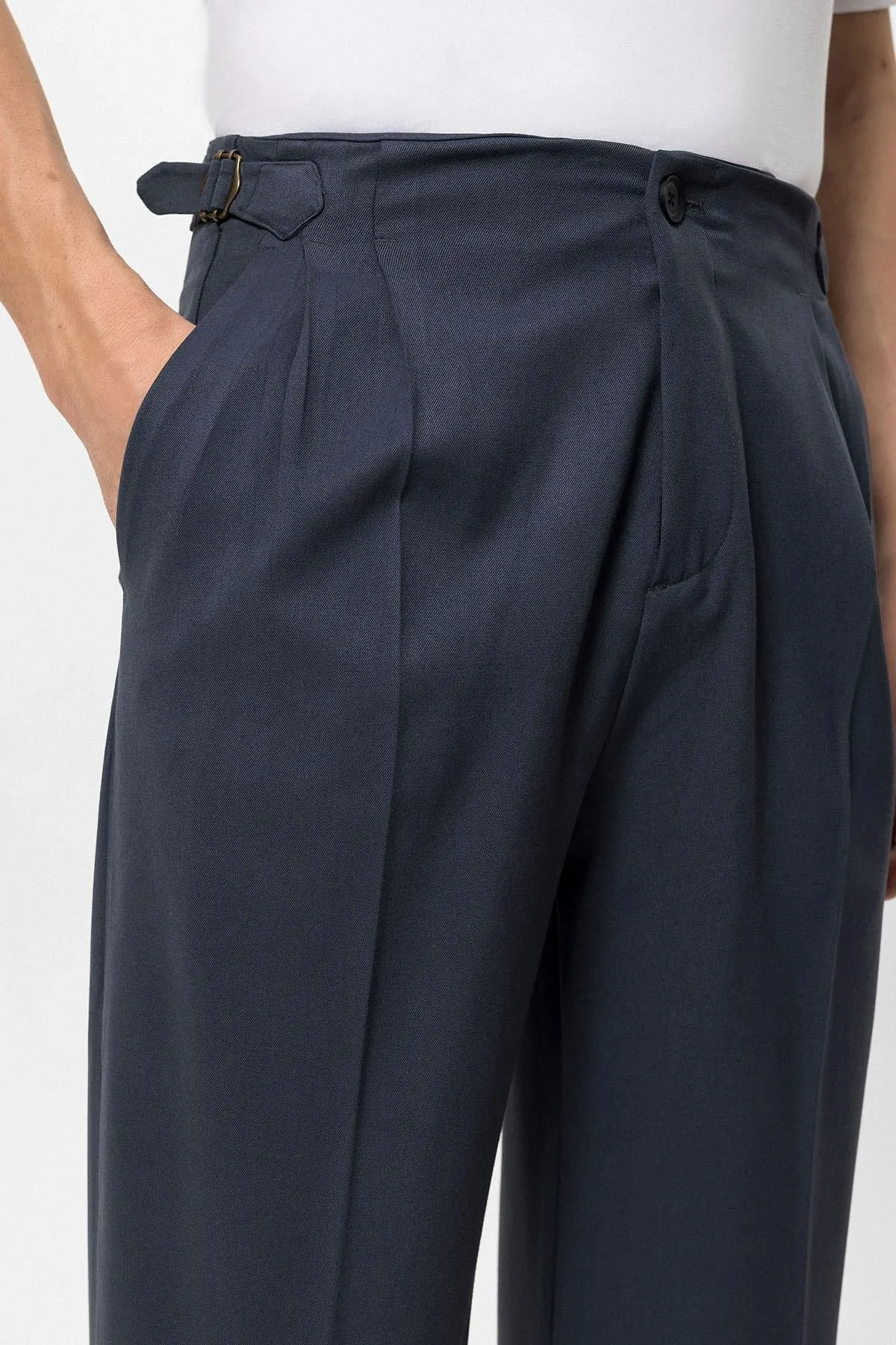 Men's Smoked High-Waisted Buckle Detail Relaxed Fit  Pants - Wessi