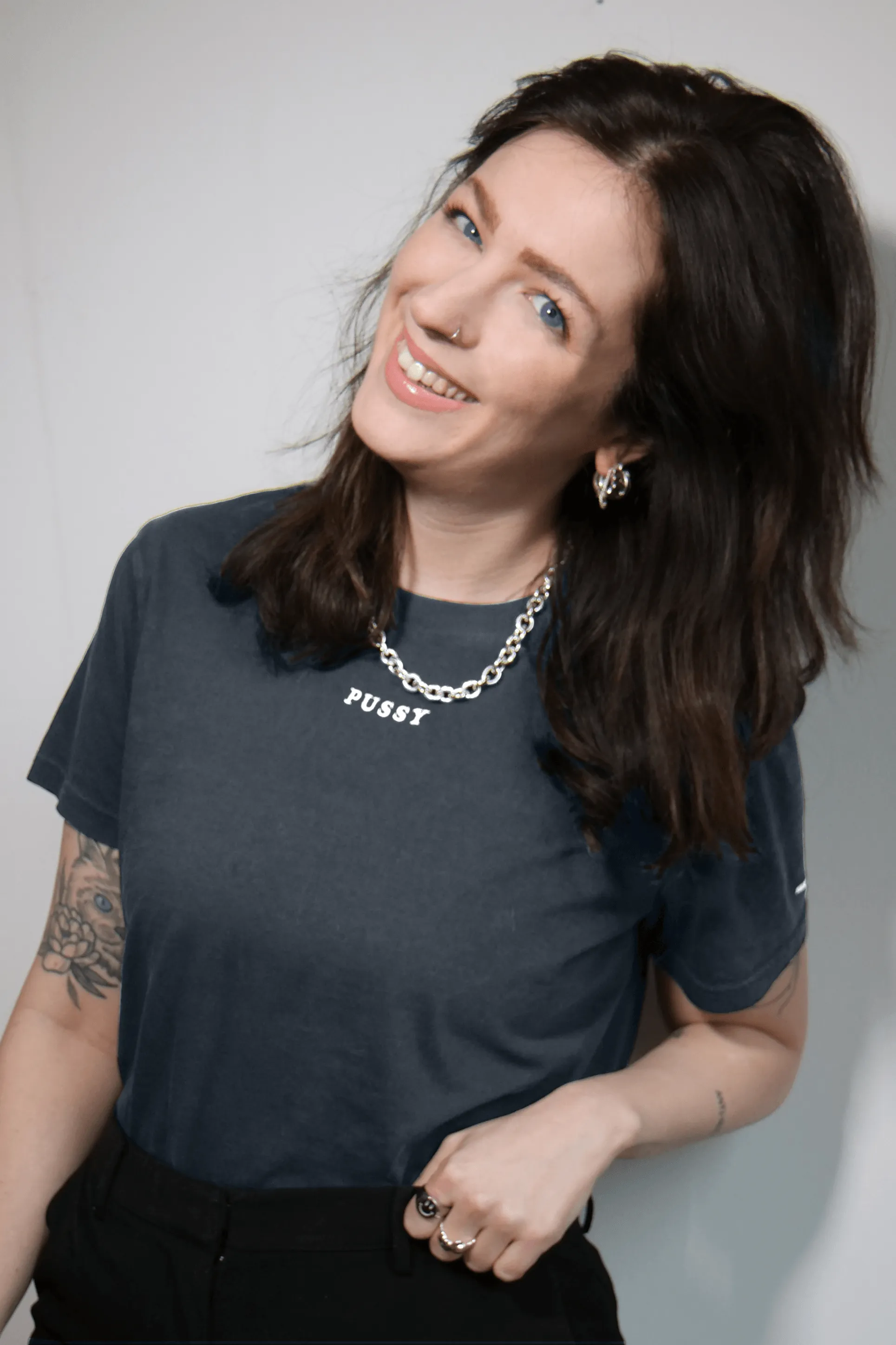 Pussy T-Shirt in Grau