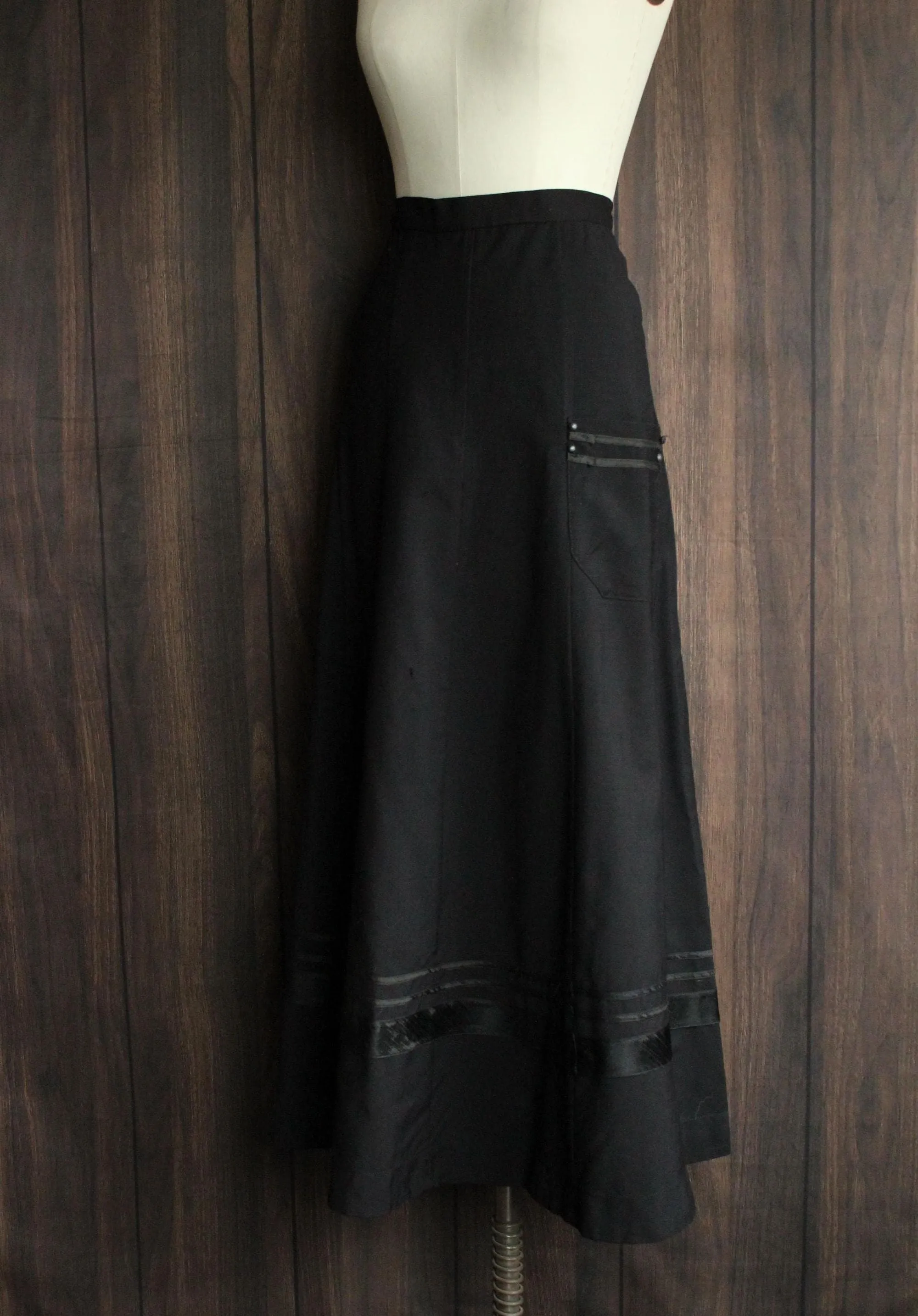 Vintage 1900s Volup Size Edwardian Black Skirt With Pocket
